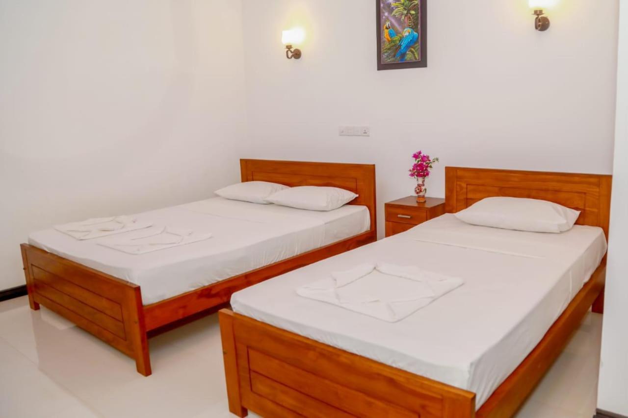Yala Safari Green Home Stay ทิซซามาฮารามา ภายนอก รูปภาพ